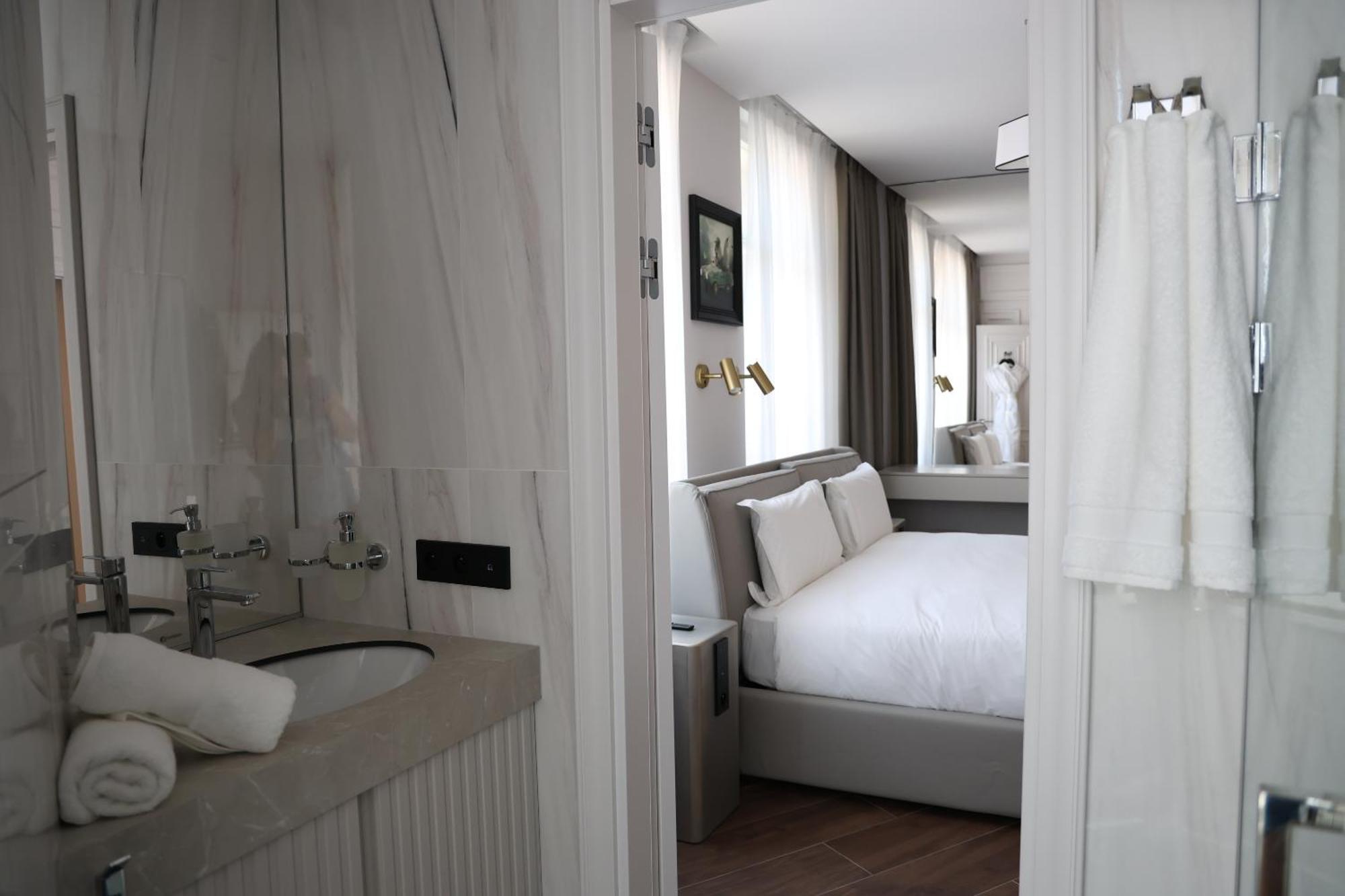 Apartments In The Heart Of Cannes Exterior photo